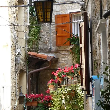 Antica Casa In Pietra Seborga Prensliği